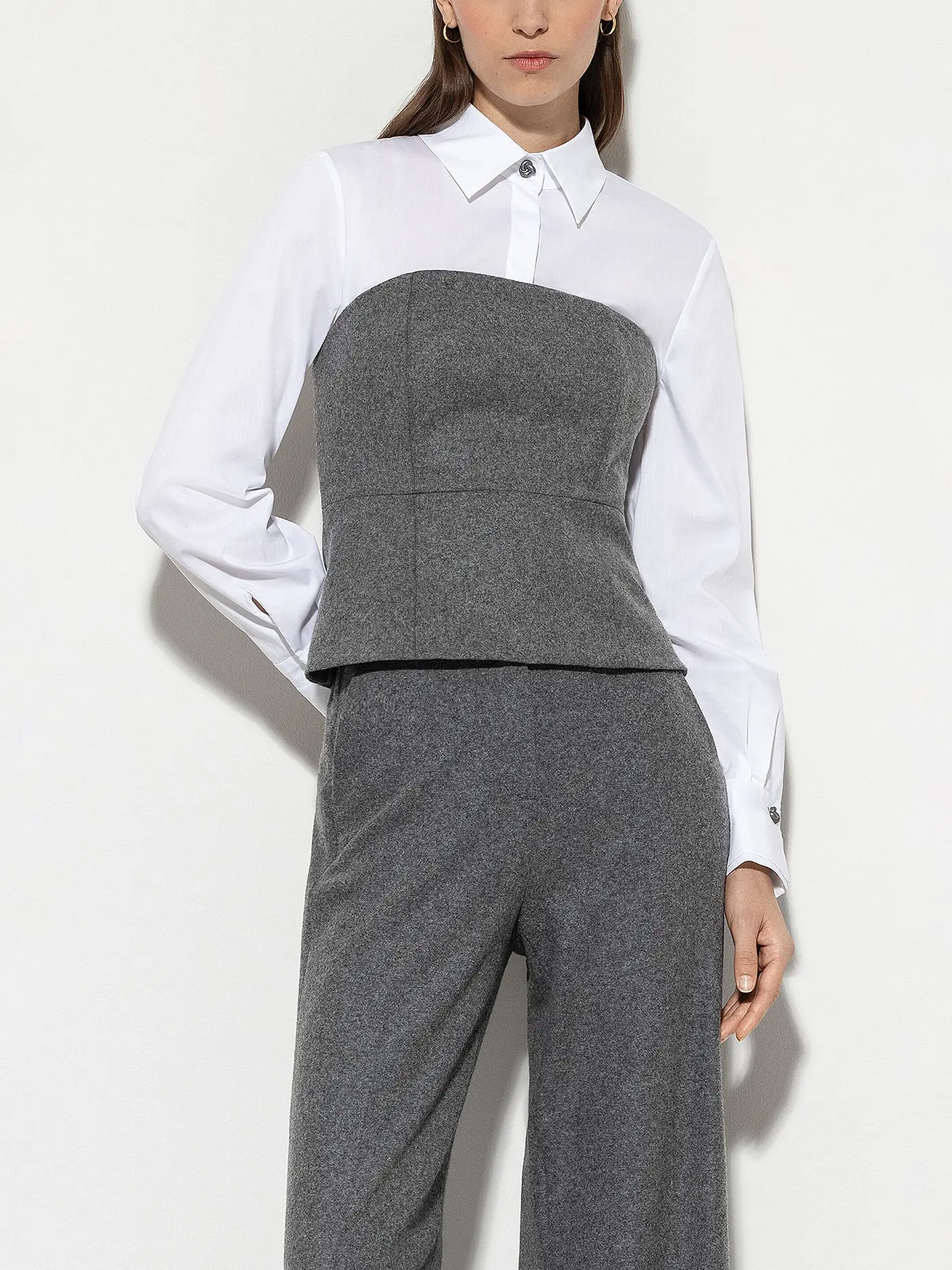 LUISA CERANO | Top | grau