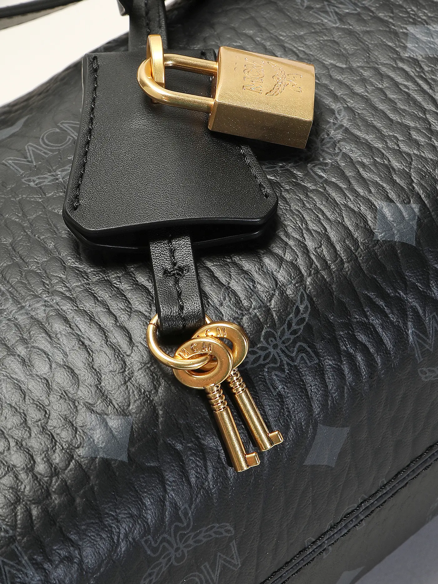 MCM | Ledertasche - Hobo AREN | schwarz