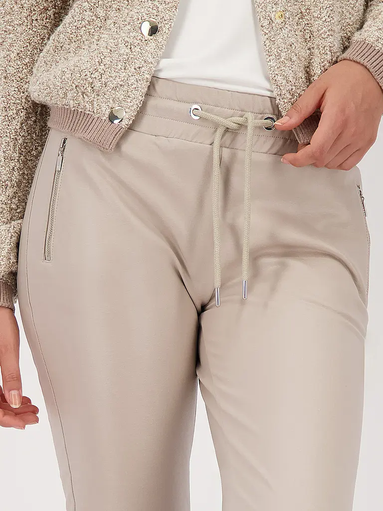 MONARI | Hose in Lederoptik | 