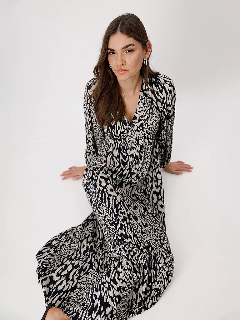 MONARI | Maxikleid | schwarz