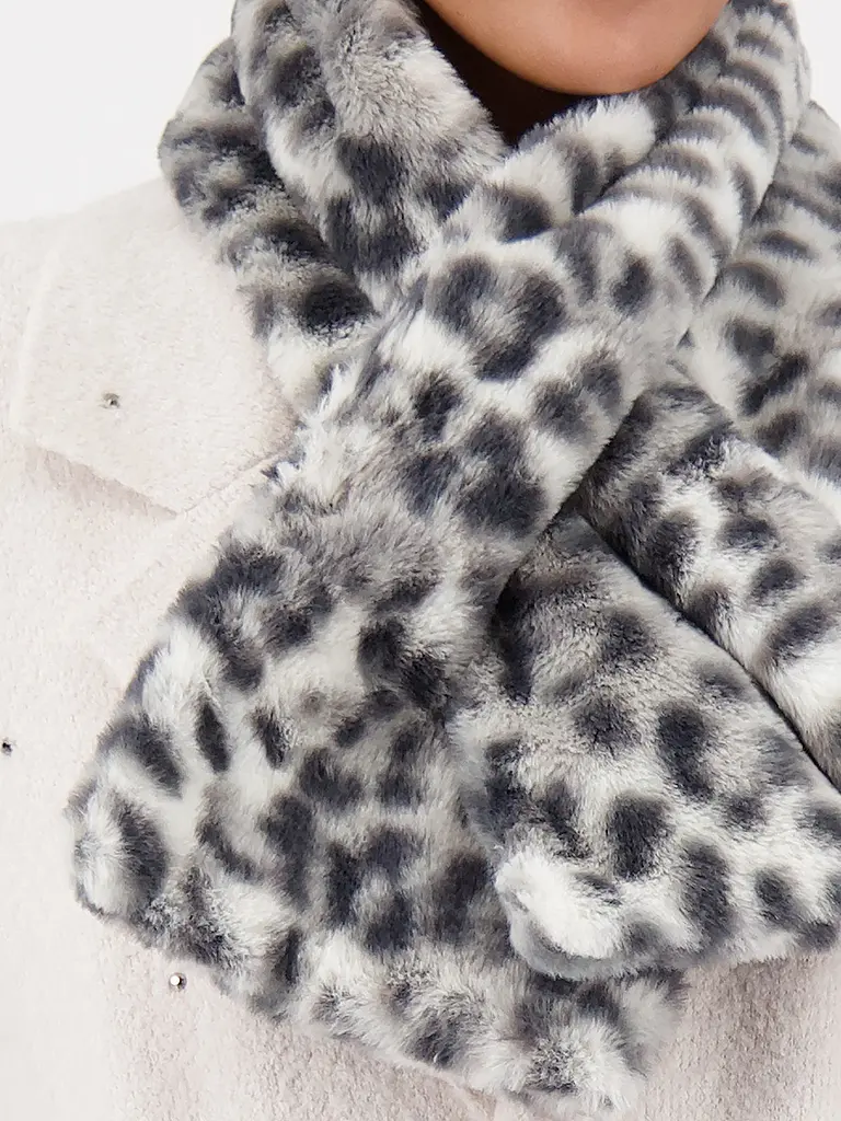 MONARI | Schal in Felloptik | 