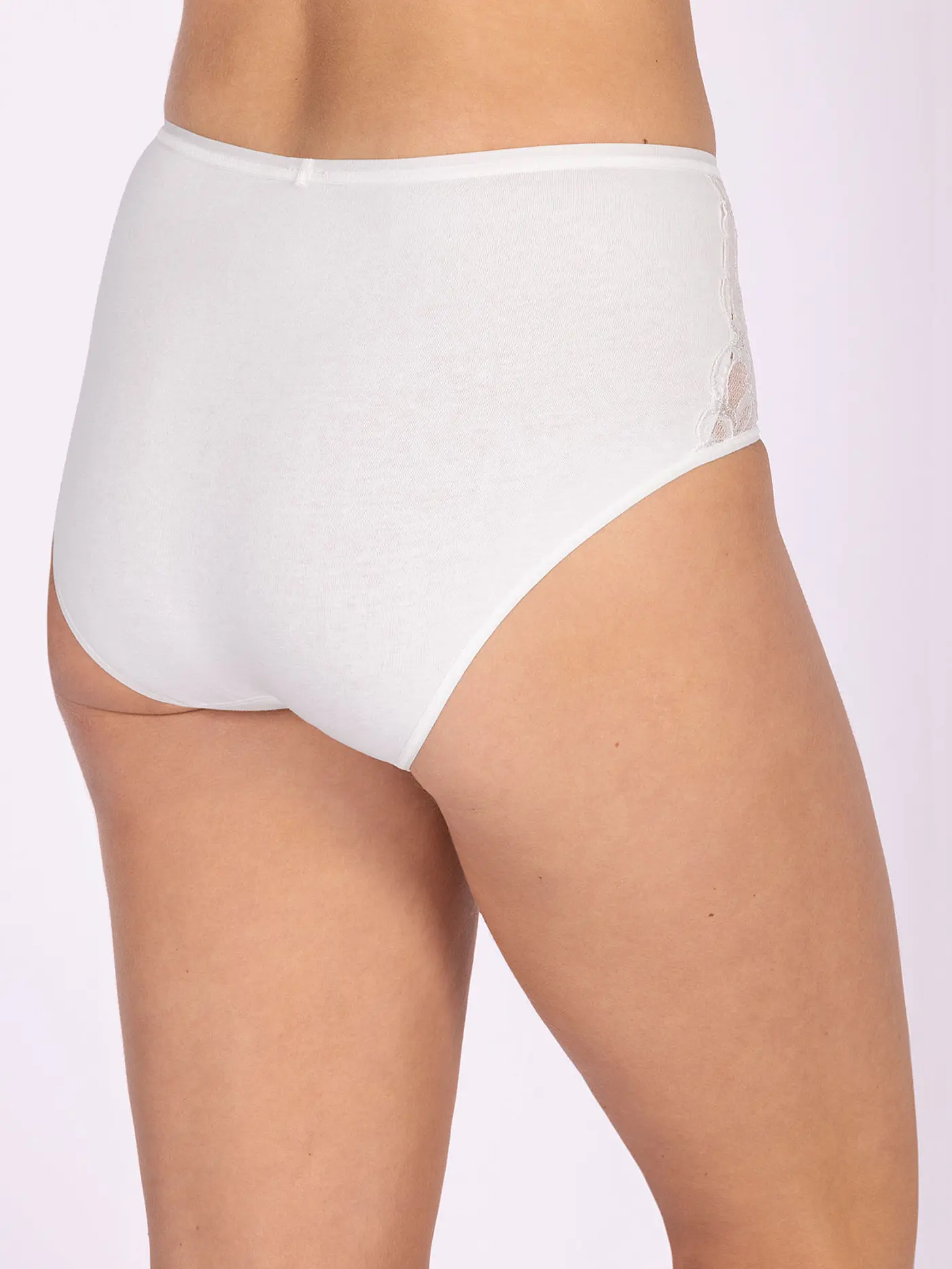 NINA VON C | Taillenslip mit Spitze Weiss | weiss