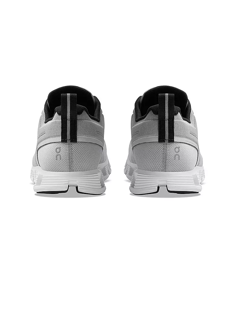 ON | Sneaker CLOUD 5 WATERPROOF | schwarz