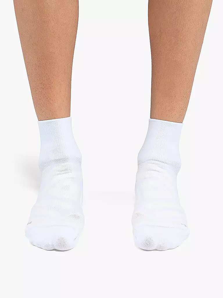 ON | Socken PERFORMANCE MID SOCK white ivory | weiss