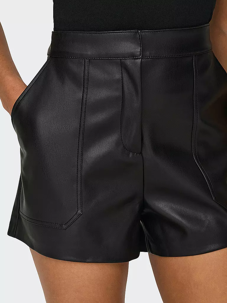ONLY | Shorts in Lederoptik ONLTRICIA | 