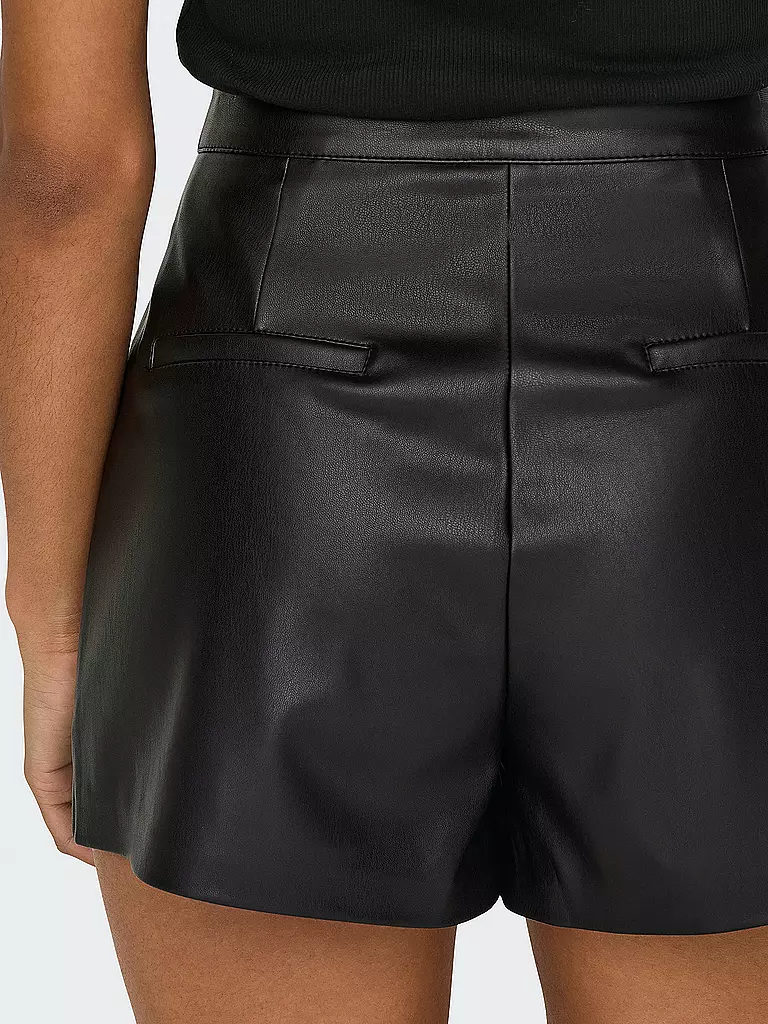 ONLY | Shorts in Lederoptik ONLTRICIA | 