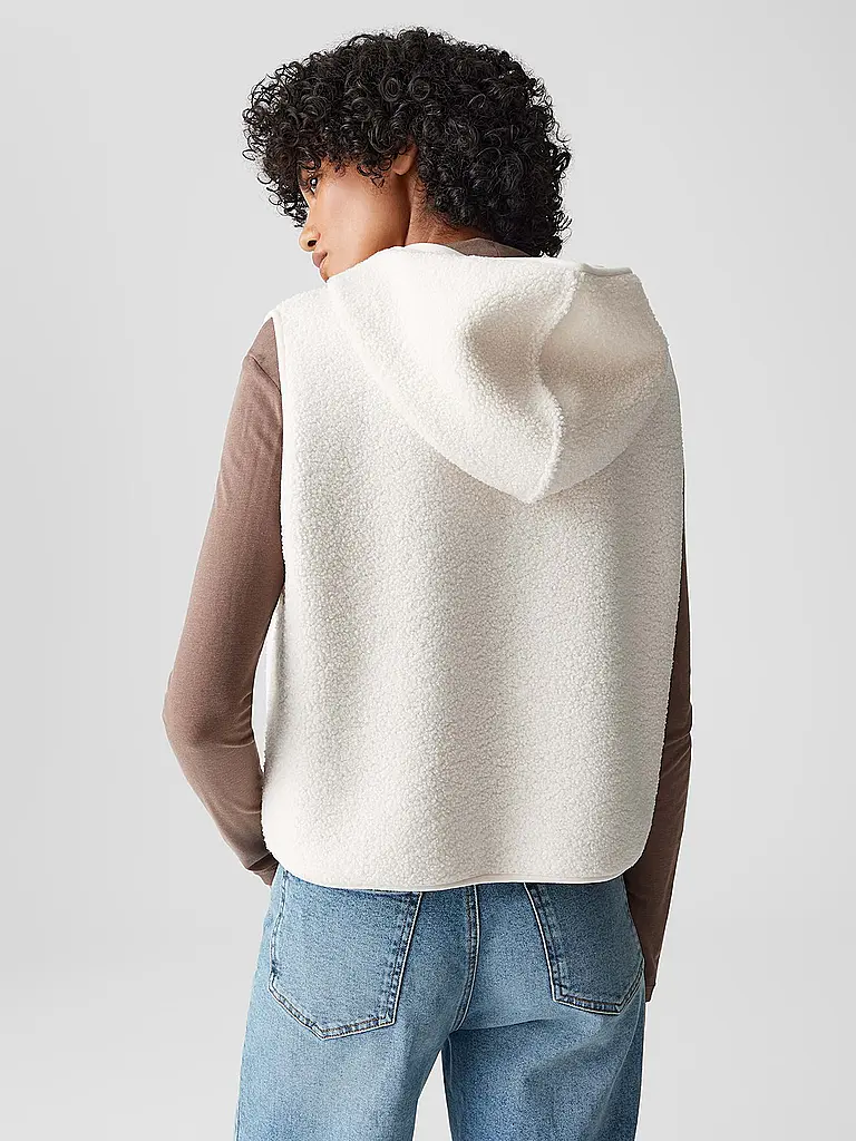 OPUS | Cape - Poncho AKAPU |