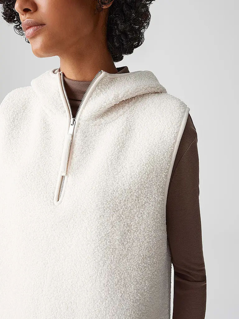 OPUS | Cape - Poncho AKAPU |