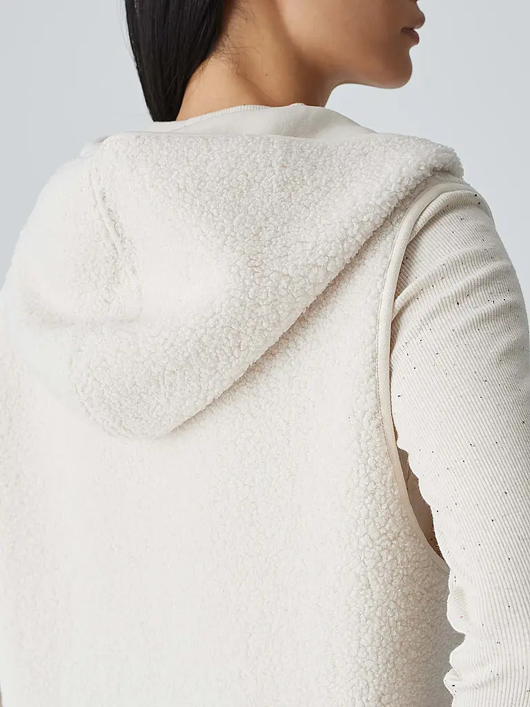OPUS | Cape - Poncho AKAPU |