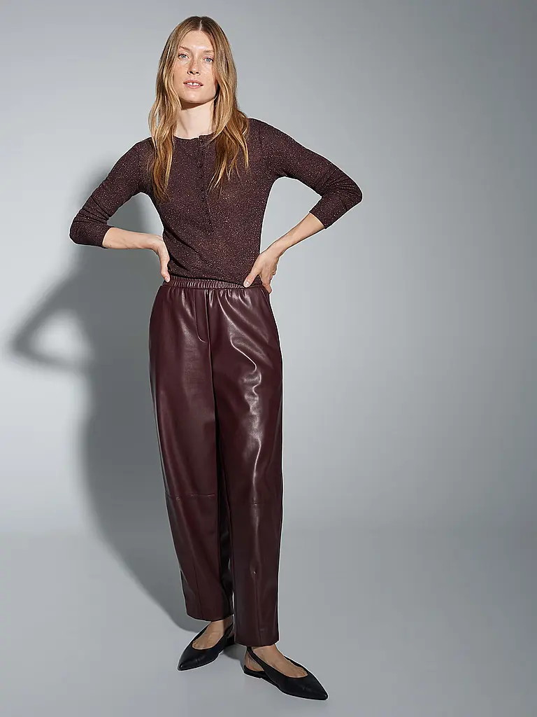 OPUS | Hose in Lederoptik MYHA EDGY | Beere
