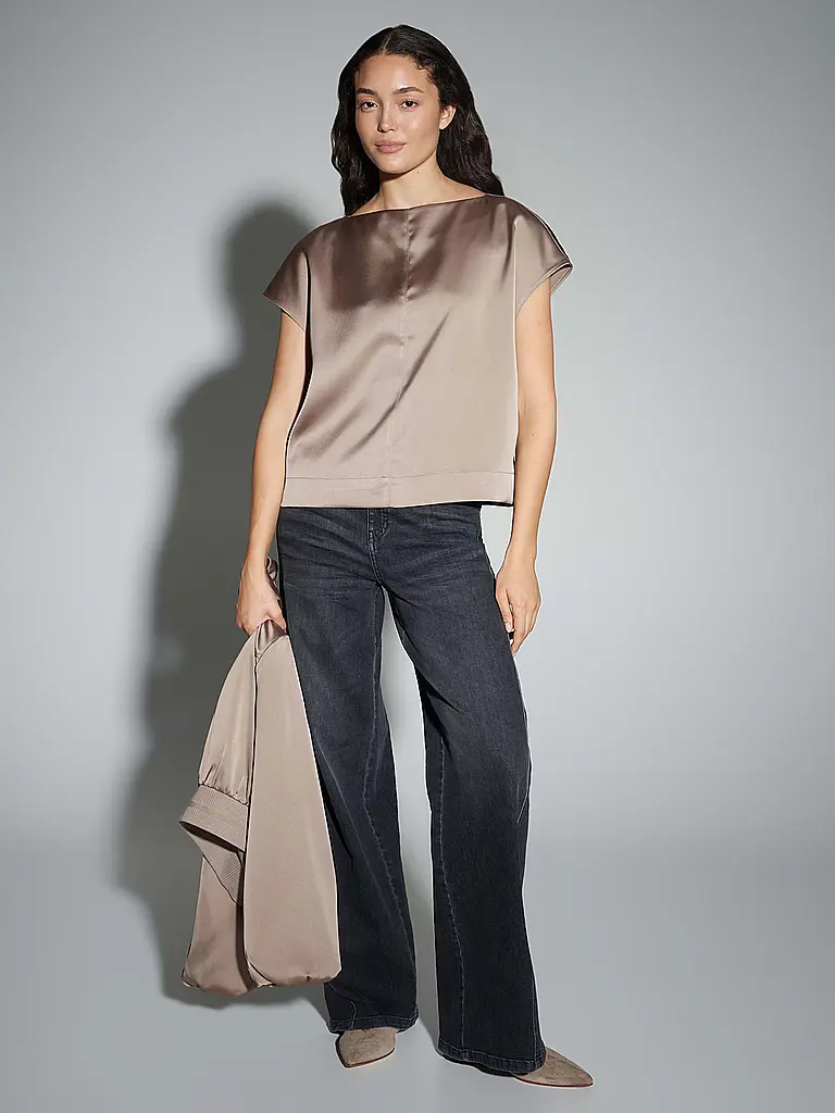 OPUS | Top FESTIVA | Camel