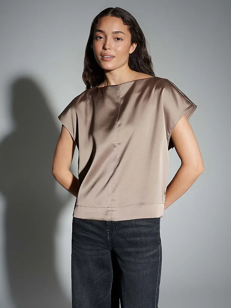 OPUS | Top FESTIVA | Camel