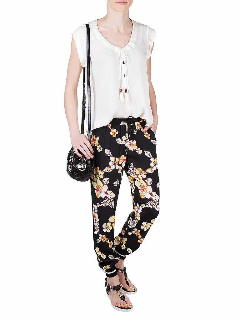 PASSPORT | Hose "Jen" | 