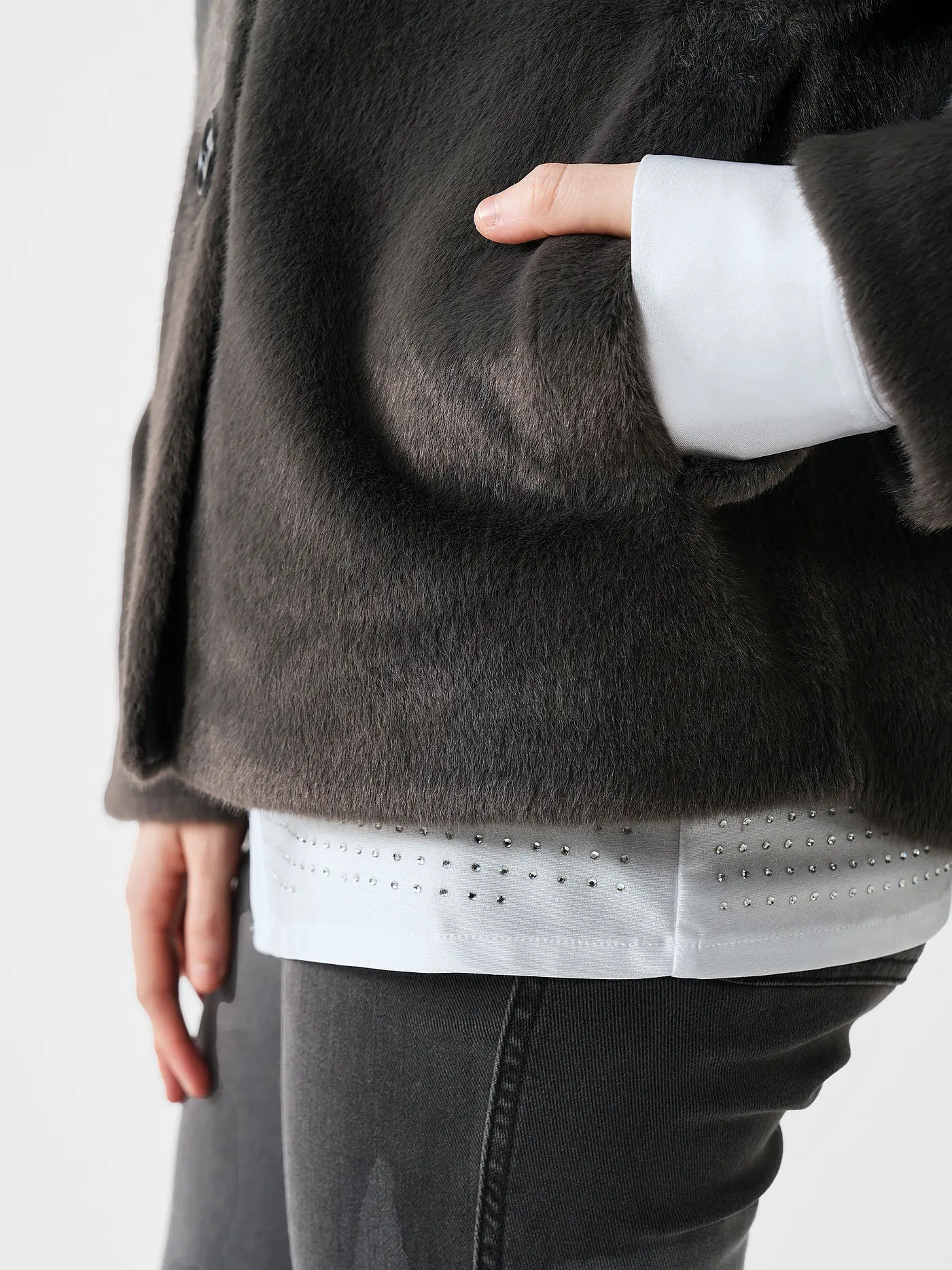 PRIDE TO BE | Jacke in Felloptik DARIA | grau