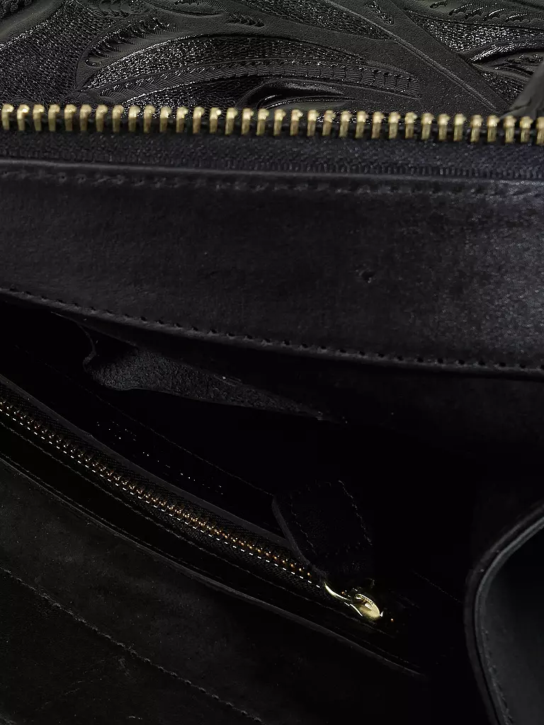 PRISON ART | Ledertasche "Square Chiselled Bag" S | schwarz