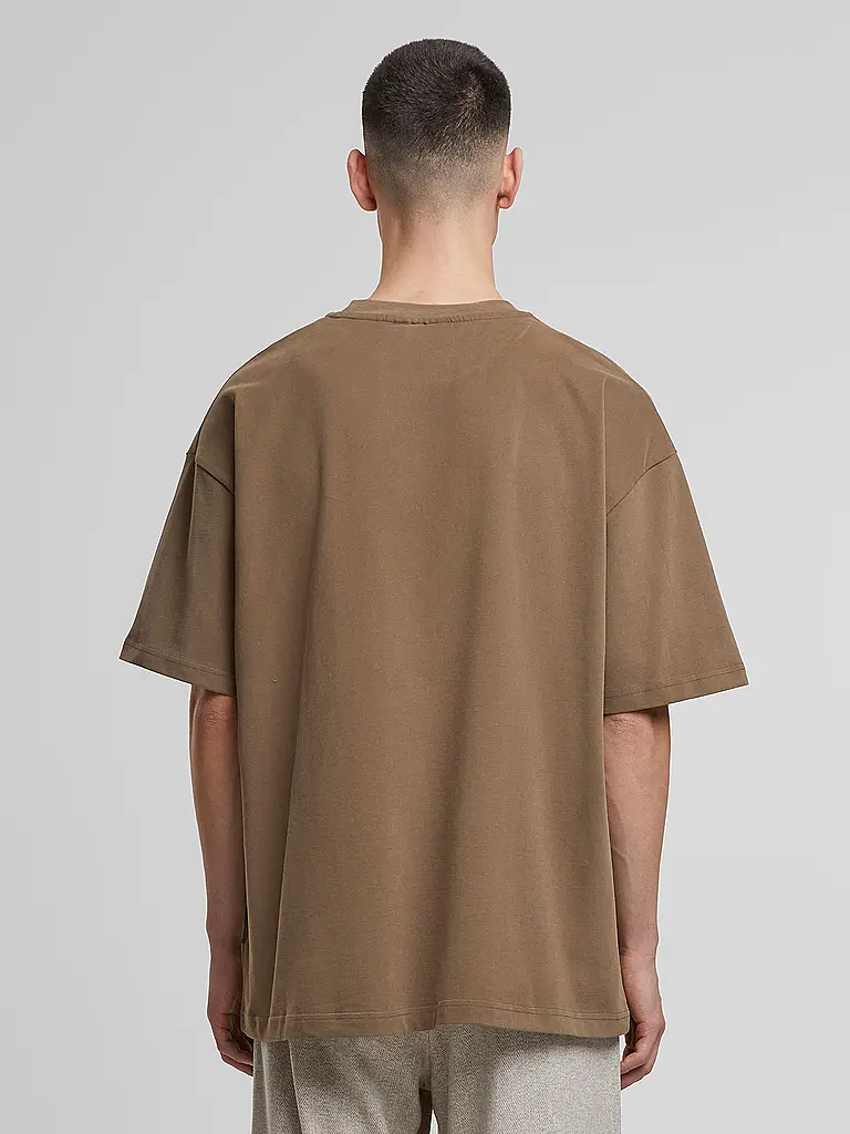 PROHIBITED | T-Shirt Oversized Fit | braun