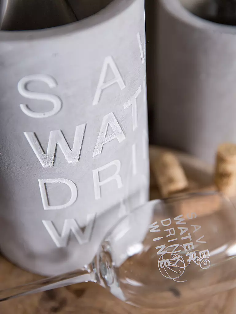 RAEDER | Flaschenkühler aus Beton 21cm "Save Water - Drink Wine" | grau