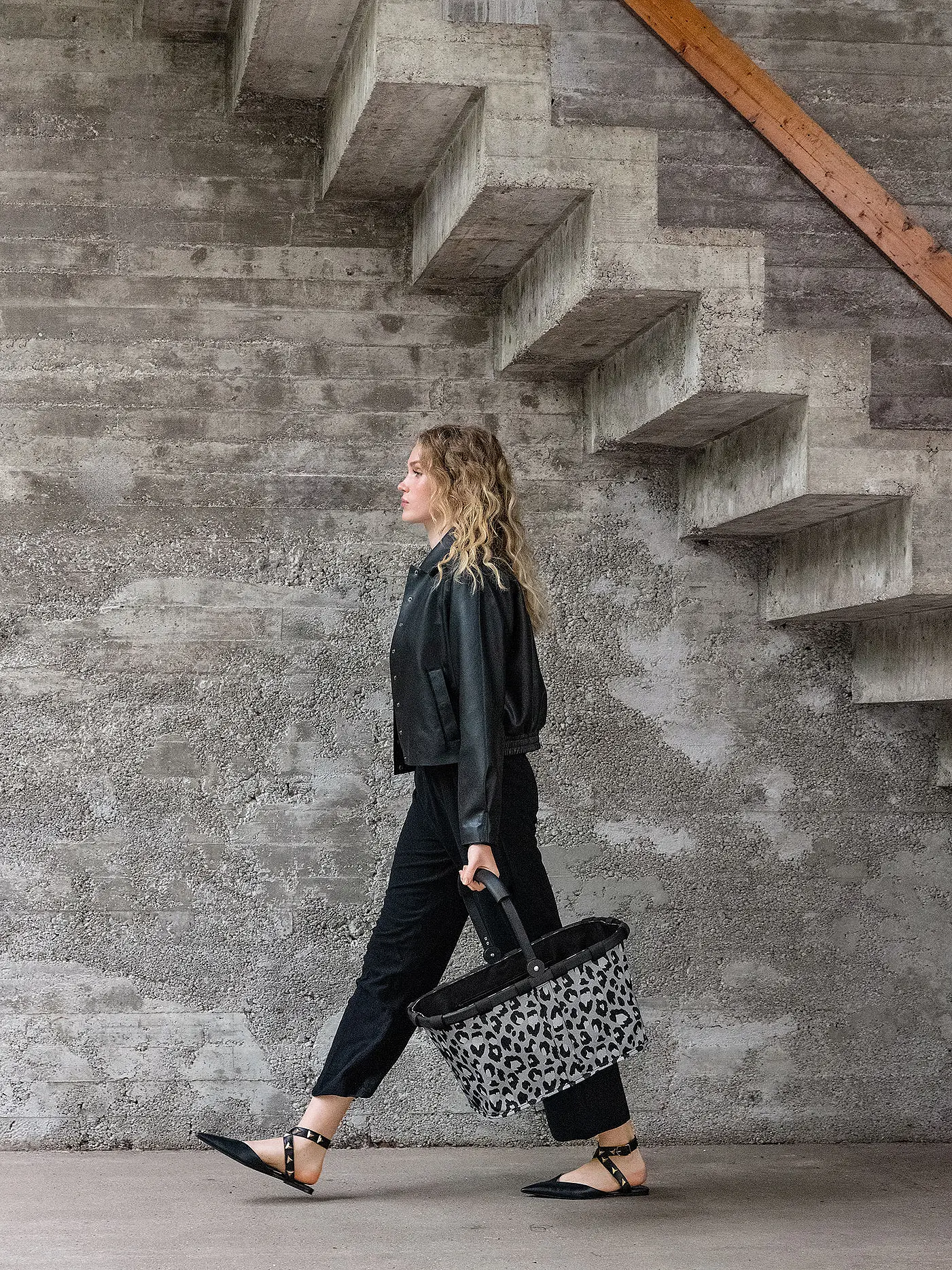 REISENTHEL | Carrybag Leo Nero 48x29cm | schwarz