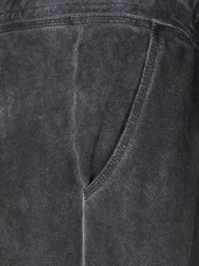 REVIEW | Jogginghose | grau