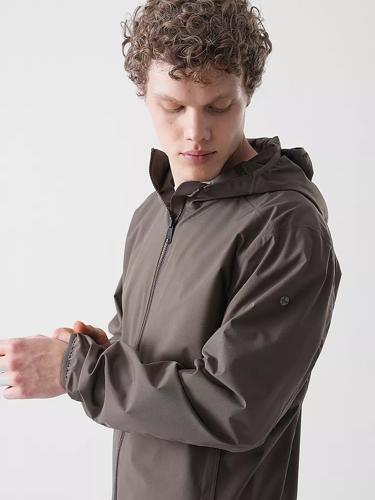 SCANDINAVIAN EDITION | Windbreaker | olive