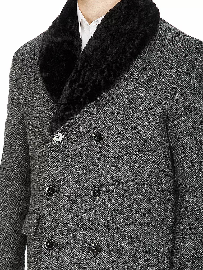 SCOTCH & SODA | Mantel | 