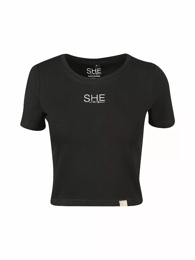 SHE IS | T Shirt Cropped Fit | schwarz
