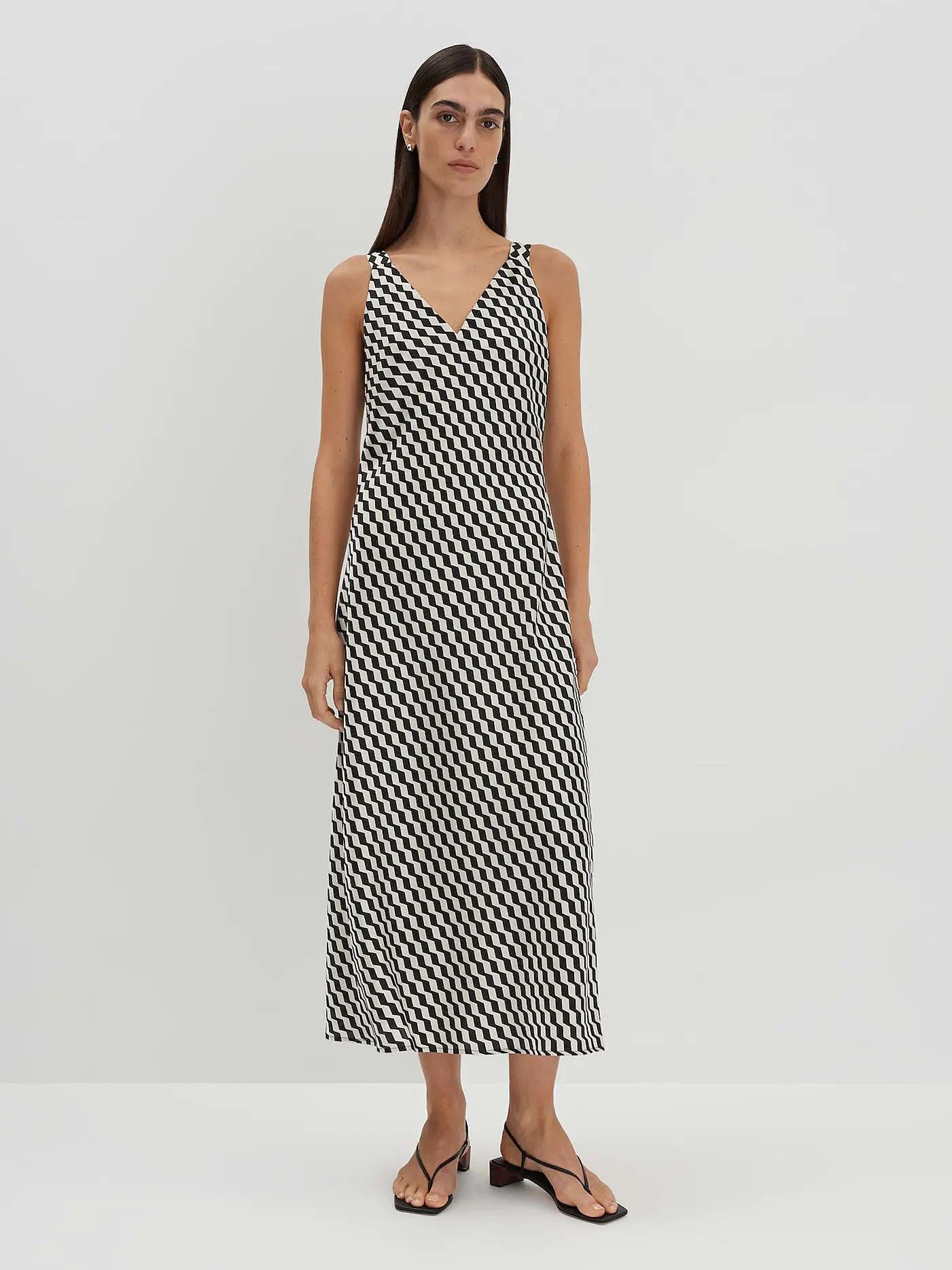 SOMEDAY | Midikleid QOVA GRAPHIC | schwarz