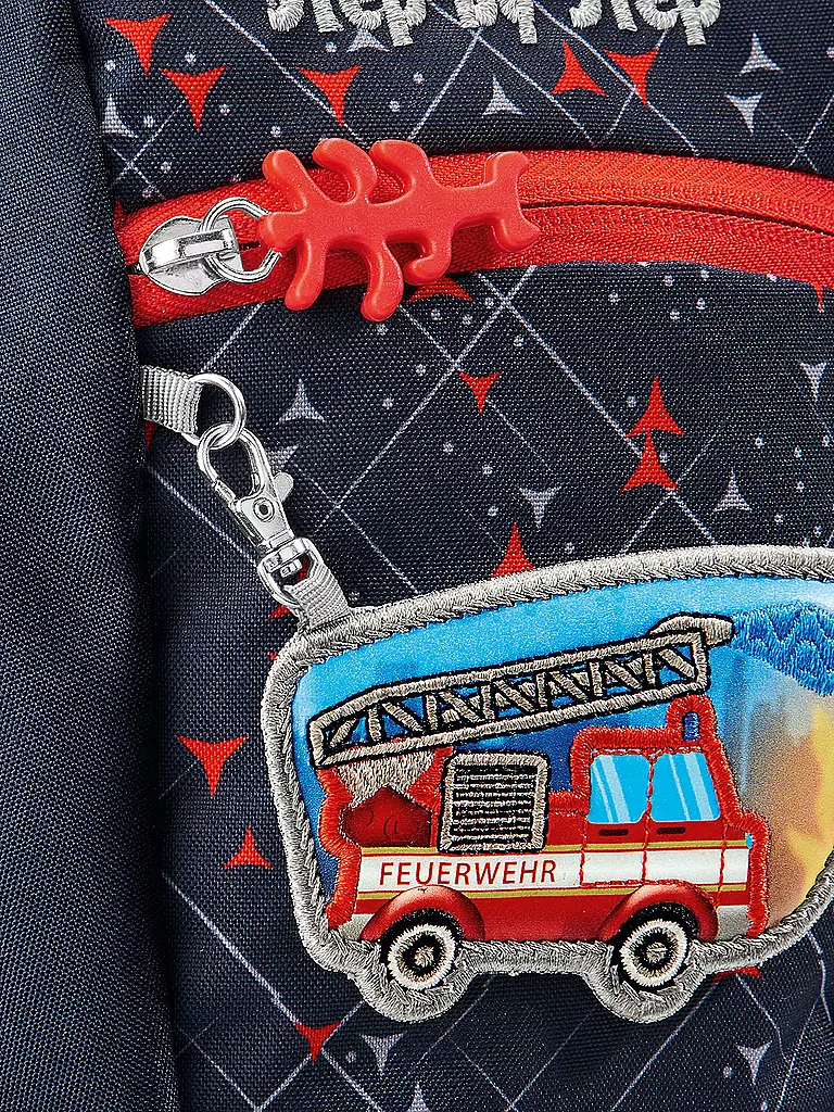 STEP BY STEP | Kinder Rucksack - Kiga Mini Fire Truck Finn  | dunkelblau