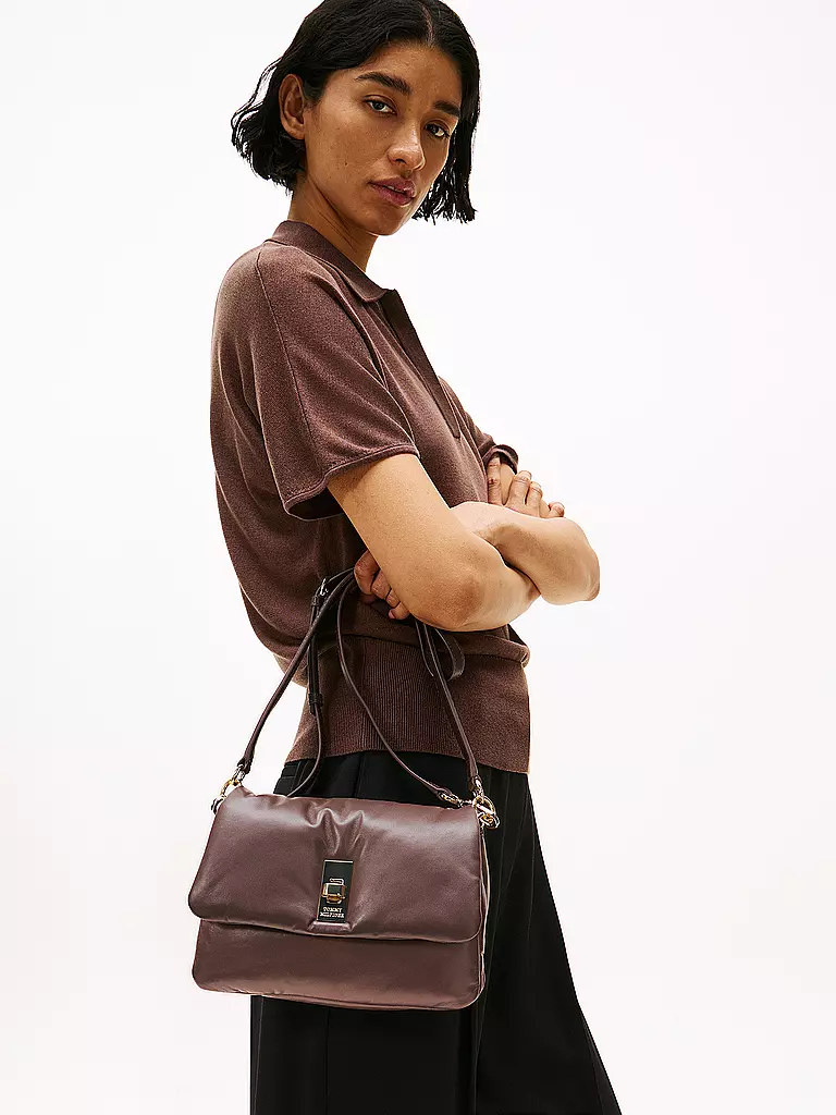 TOMMY HILFIGER | Henkeltasche | braun