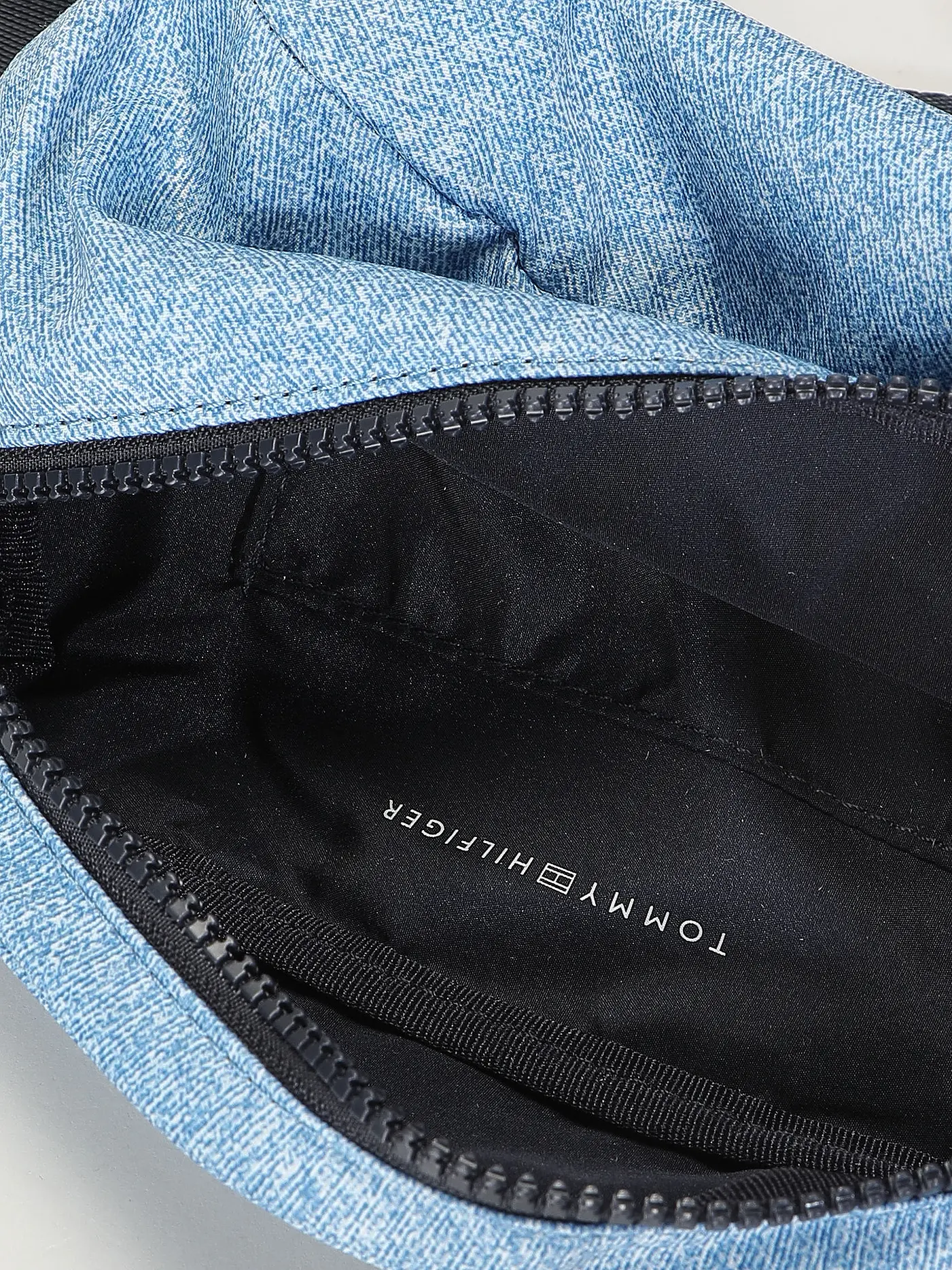 TOMMY HILFIGER | Kinder Gürteltasche | hellblau