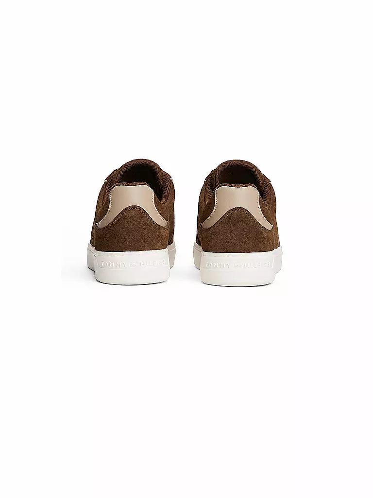 TOMMY HILFIGER | Sneaker  | braun