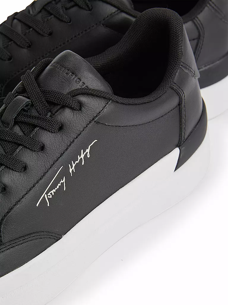 TOMMY HILFIGER | Sneaker  | schwarz