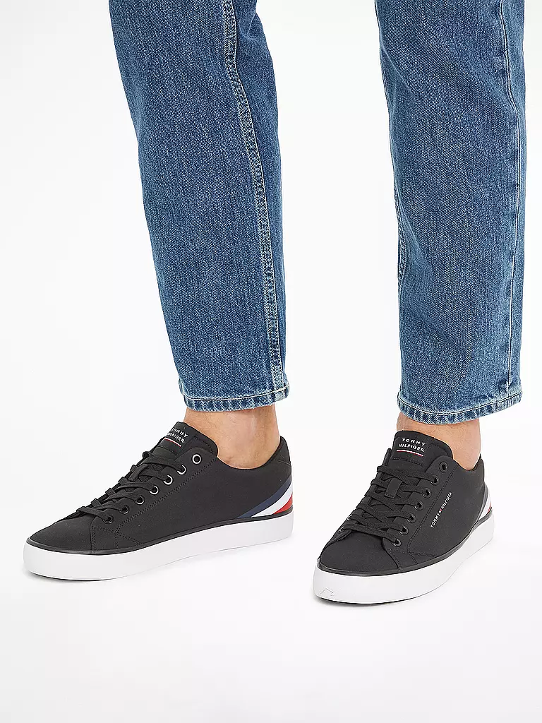 TOMMY HILFIGER | Sneaker | schwarz