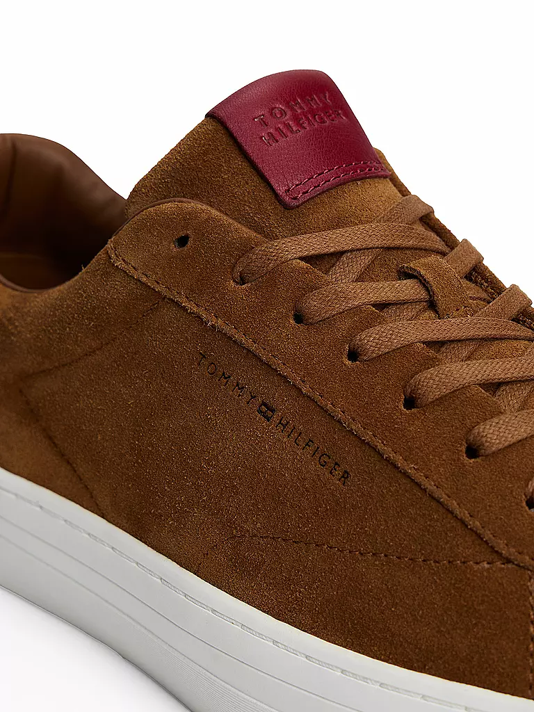 TOMMY HILFIGER | Sneaker | braun