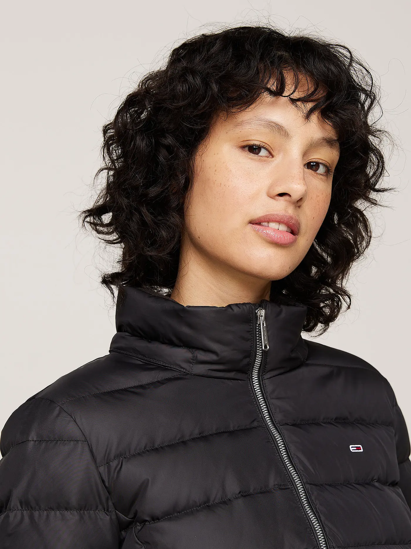 TOMMY JEANS | Daunenmantel  | schwarz