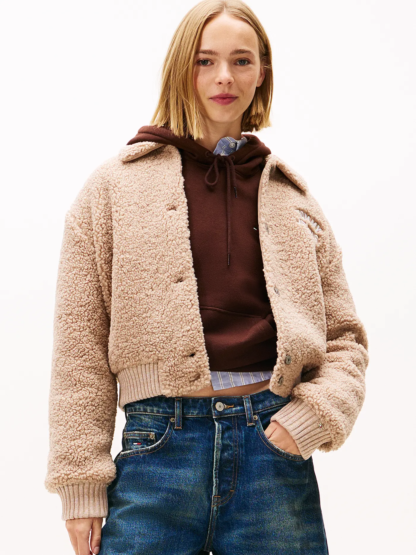 TOMMY JEANS | Jacke in Felloptik | beige