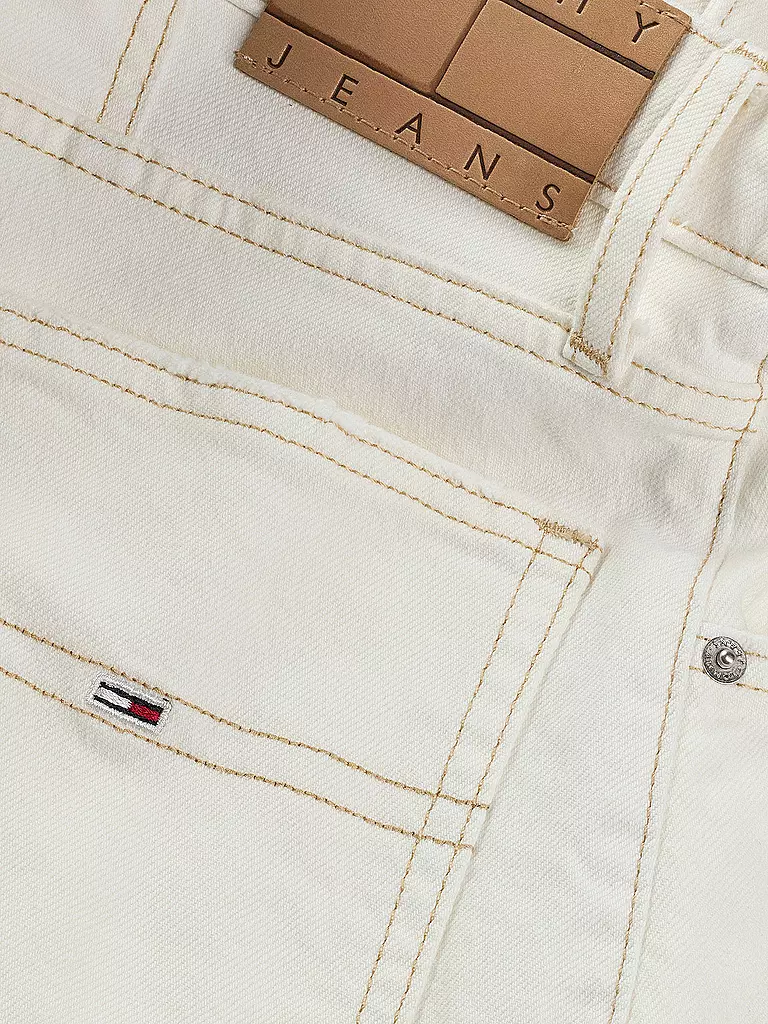 TOMMY JEANS | Jeansshorts Mom Fit | weiss