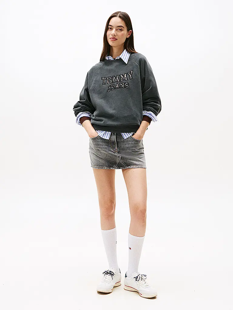 TOMMY JEANS | Sweater | grau
