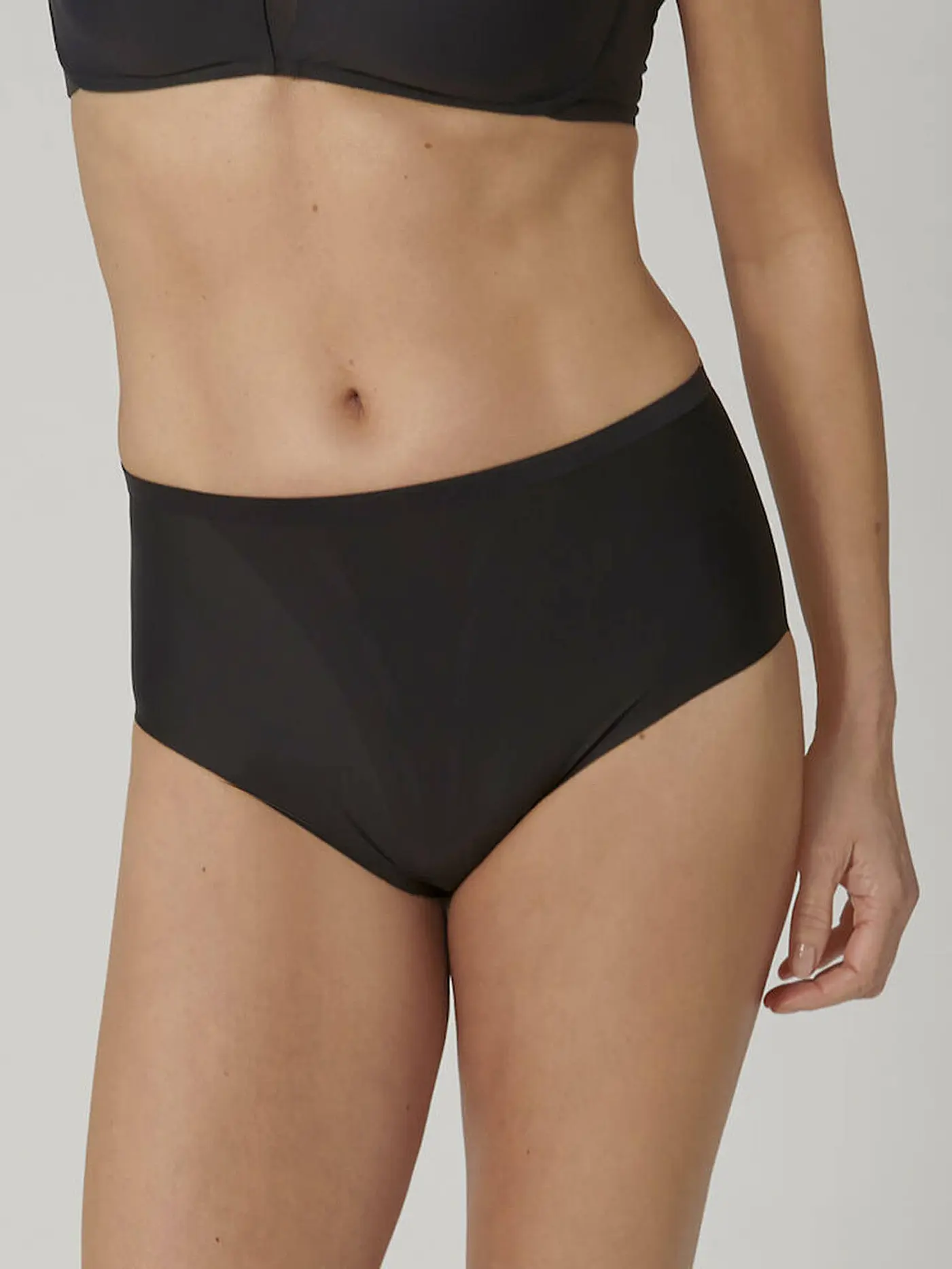 TRIUMPH | Slip Shape Smart Maxi | schwarz
