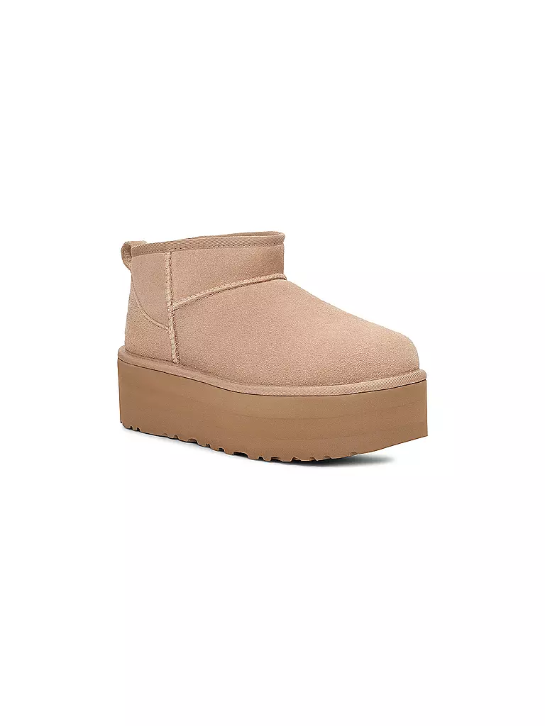 UGG | Snowboots CLASSIC ULTRA MINI | schwarz