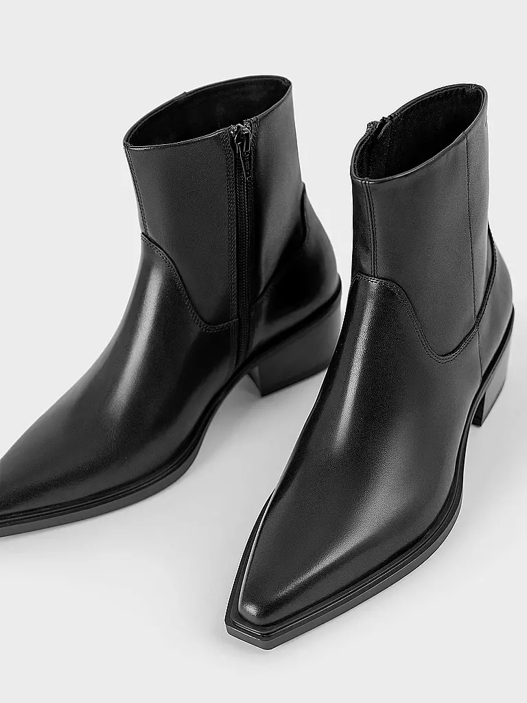VAGABOND | Stiefelette KELSEY | schwarz
