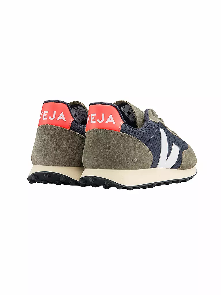 VEJA | Sneaker Rio BRANCO RUNNER | olive