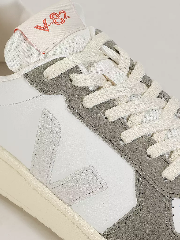 VEJA | Sneaker V-82 | weiss